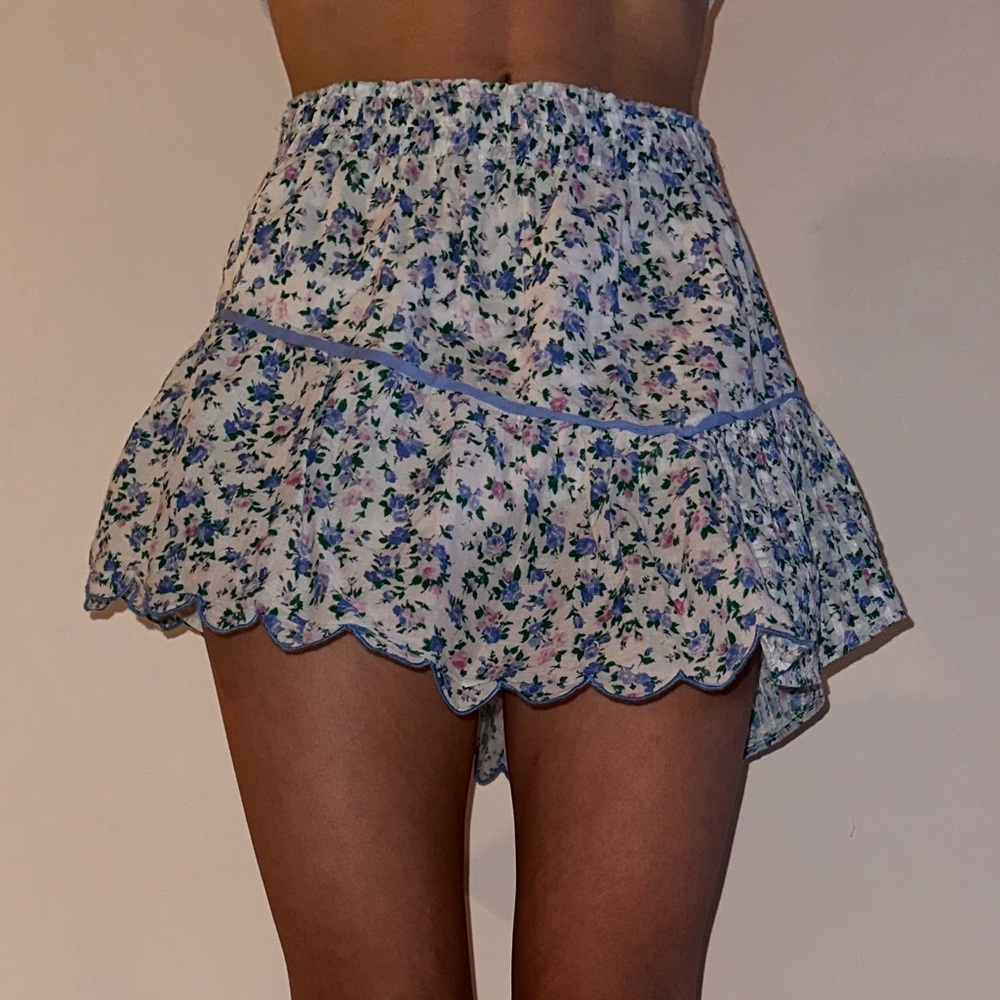 LoveShackFancy floral print mini skirt! 🌸🪻💐 - Picture 2 of 5